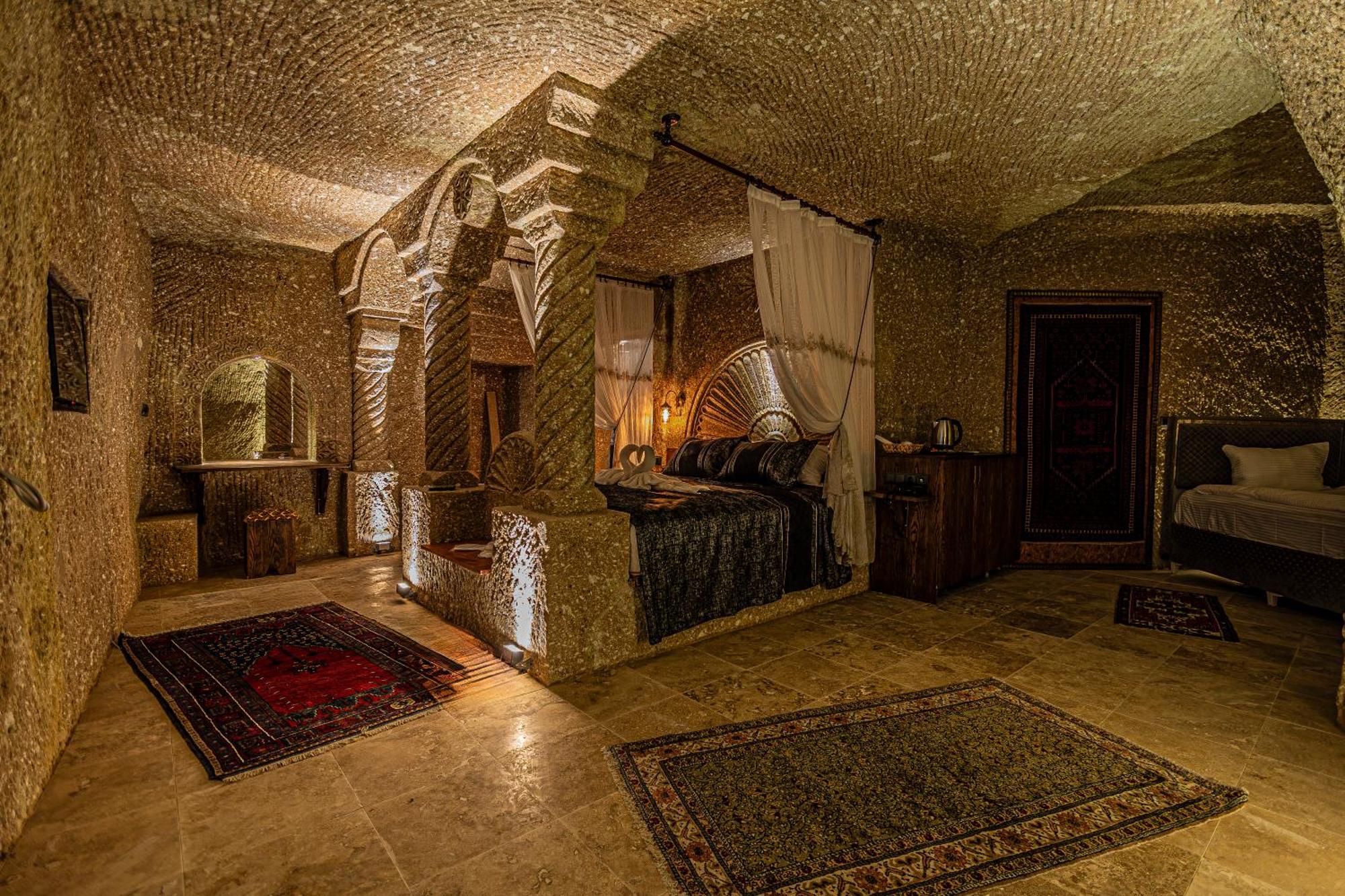 Zuemruetue Anka Cave Hotel อูร์กุบ ภายนอก รูปภาพ
