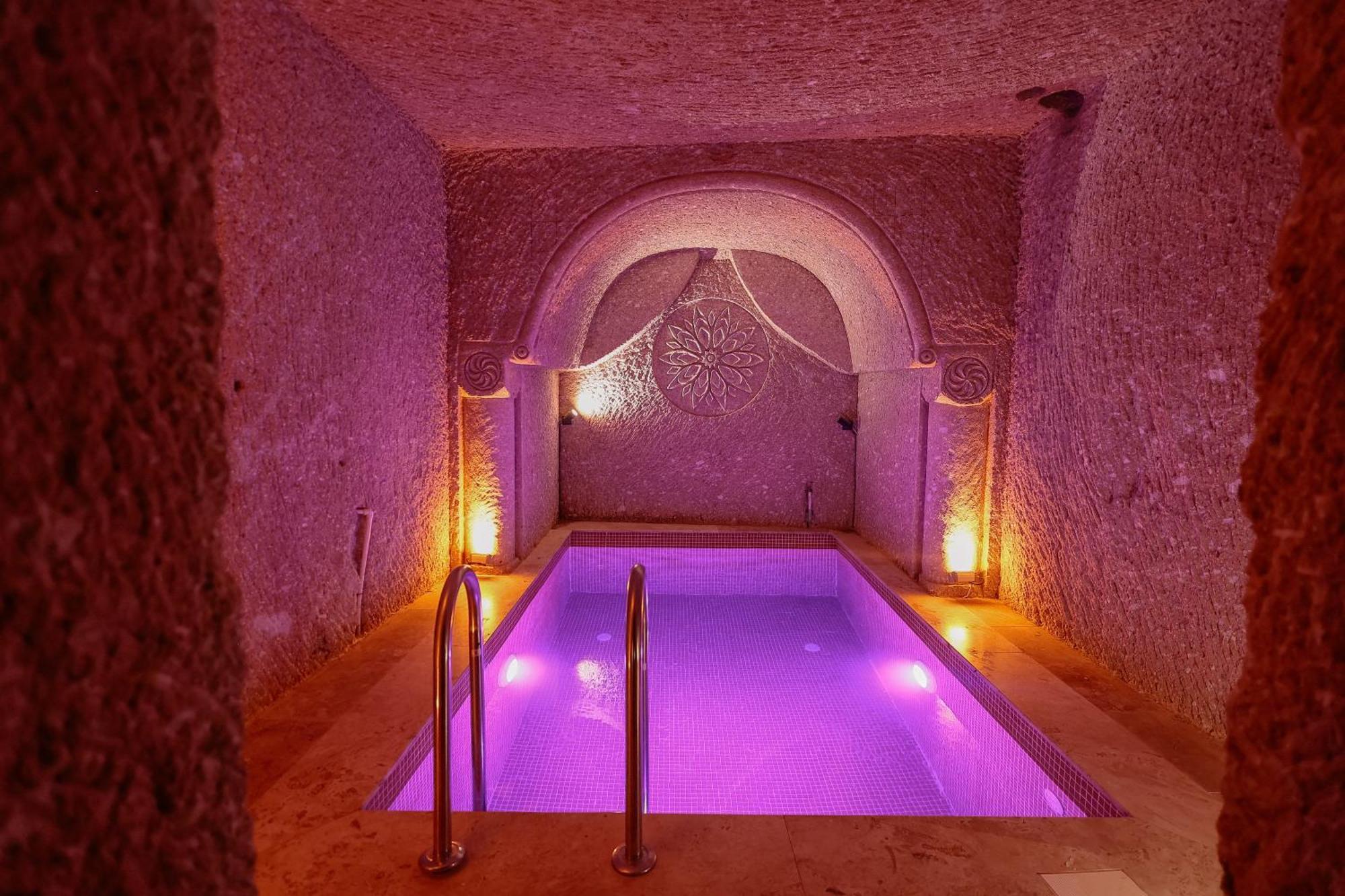 Zuemruetue Anka Cave Hotel อูร์กุบ ภายนอก รูปภาพ